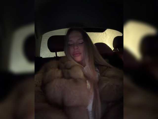 blondinochkaa's BongaCams show and profile