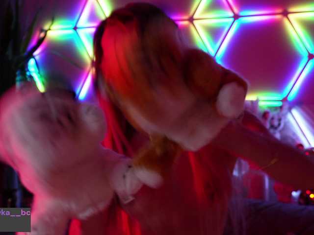 blondinochkaa's BongaCams show and profile