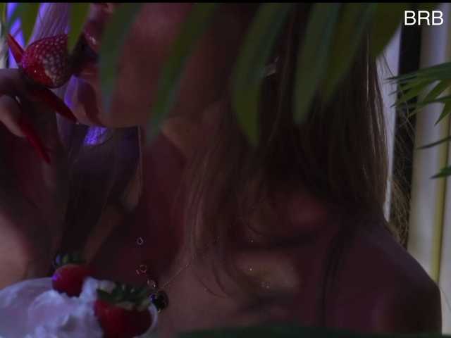 blondinochkaa's BongaCams show and profile