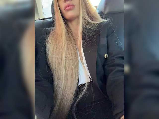 blondinochkaa's BongaCams show and profile