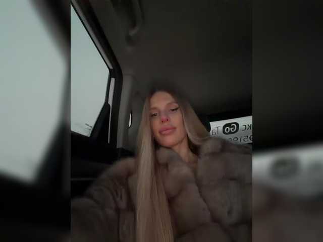 blondinochkaa's BongaCams show and profile