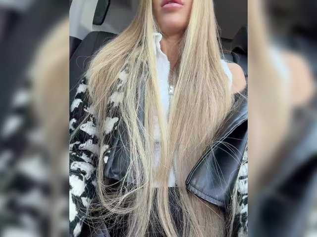 blondinochkaa's BongaCams show and profile