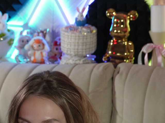 blondinochkaa's BongaCams show and profile