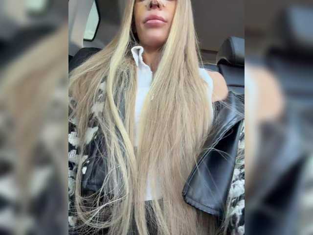 blondinochkaa's BongaCams show and profile