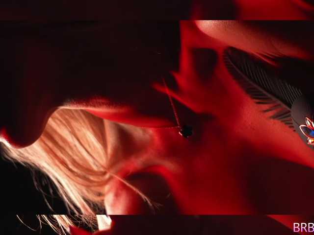 blondinochkaa's BongaCams show and profile