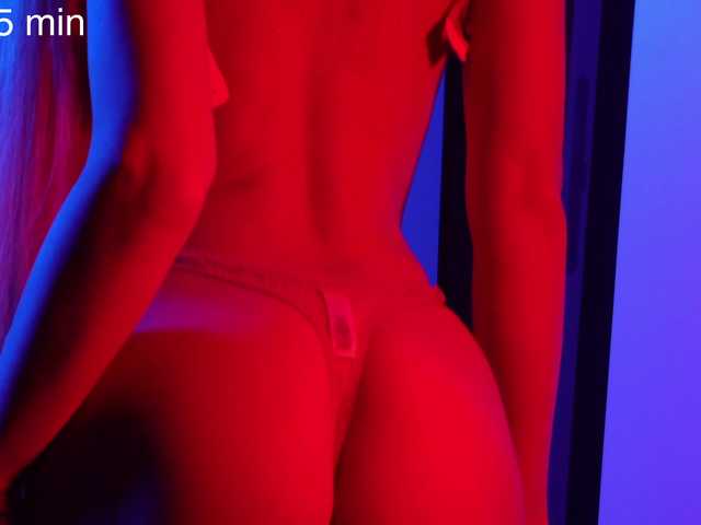 blondinochkaa's BongaCams show and profile