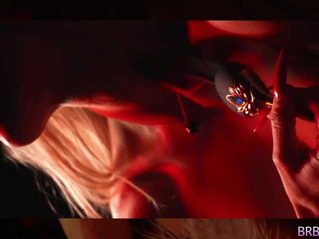 blondinochkaa's BongaCams show and profile