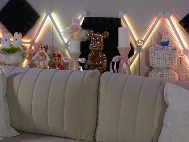 blondinochkaa's BongaCams show and profile