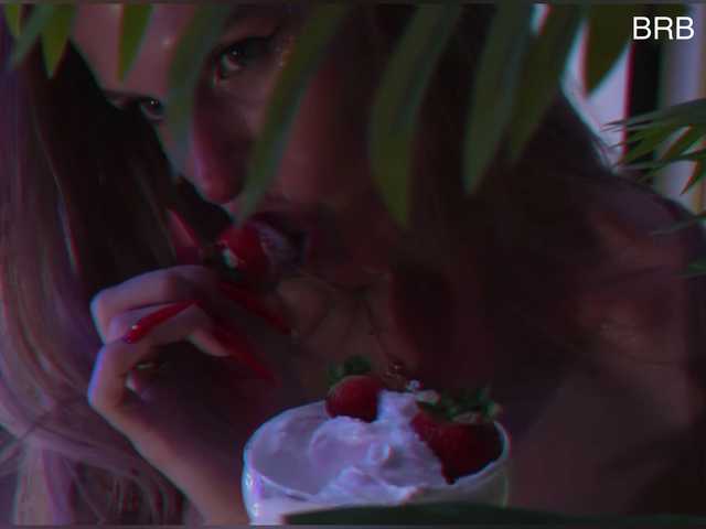 blondinochkaa's BongaCams show and profile