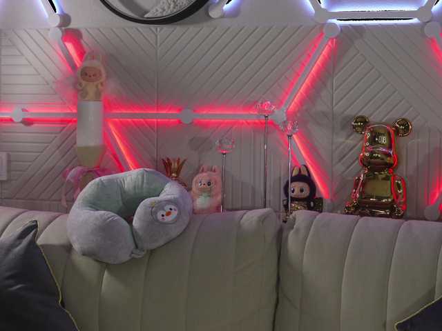 blondinochkaa live cam profile