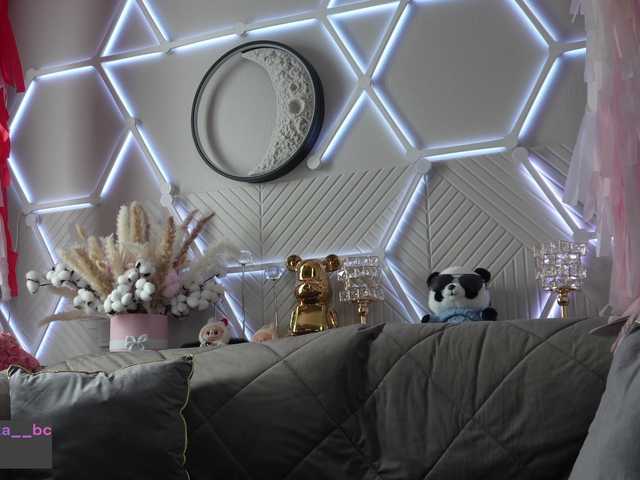 blondinochkaa's BongaCams show and profile