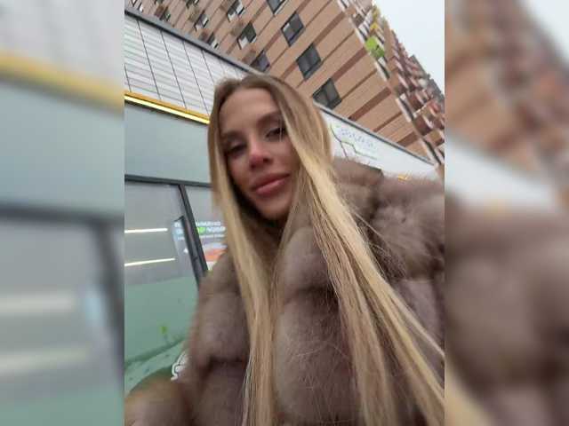 blondinochkaa's BongaCams show and profile