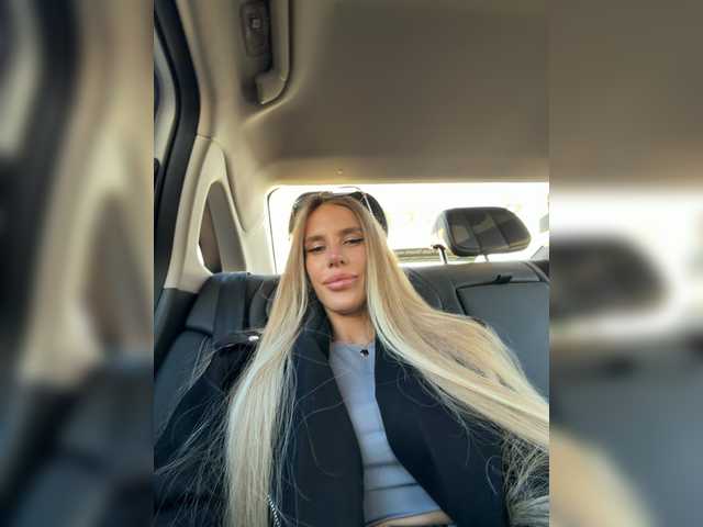 blondinochkaa from BongaCams