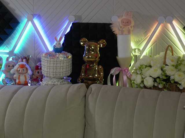 blondinochkaa's BongaCams show and profile