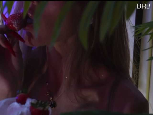 blondinochkaa's BongaCams show and profile