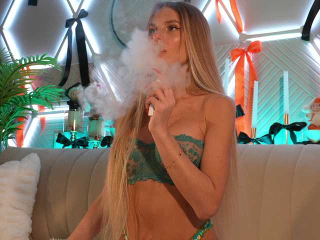 Sweet Blondinochkaa wants you to fuck her body now blondinochkaa from BongaCams