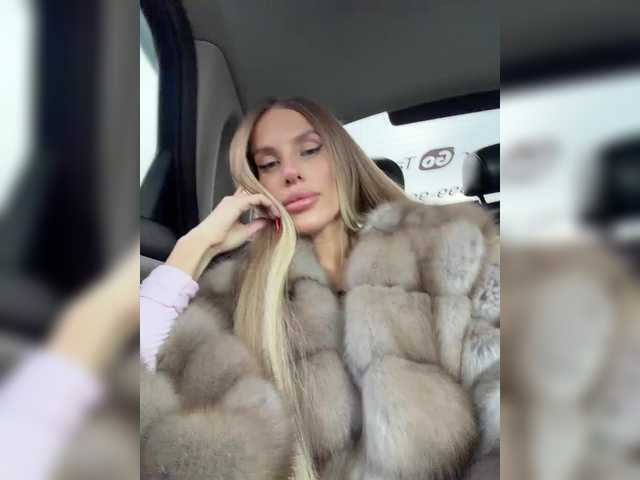 blondinochkaa's BongaCams show and profile