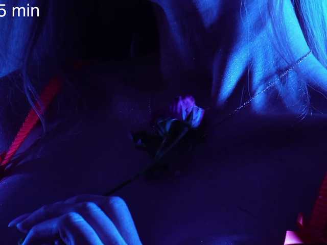 blondinochkaa's BongaCams show and profile