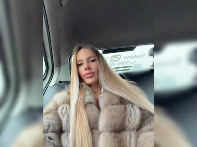 blondinochkaa's BongaCams show and profile