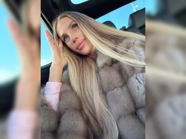 blondinochkaa's BongaCams show and profile