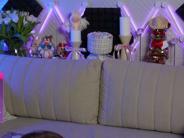 blondinochkaa's BongaCams show and profile