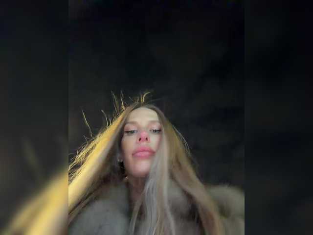 blondinochkaa's BongaCams show and profile