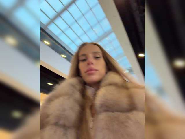 blondinochkaa's BongaCams show and profile