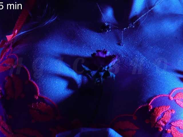 blondinochkaa Live Cam on BongaCams