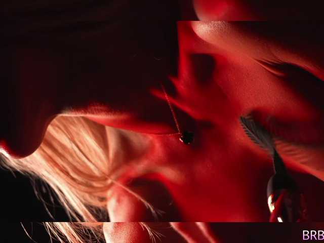 blondinochkaa's BongaCams show and profile