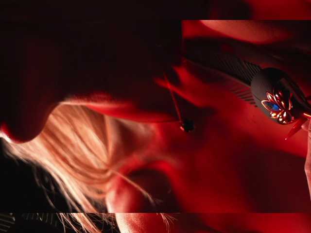 blondinochkaa's BongaCams show and profile