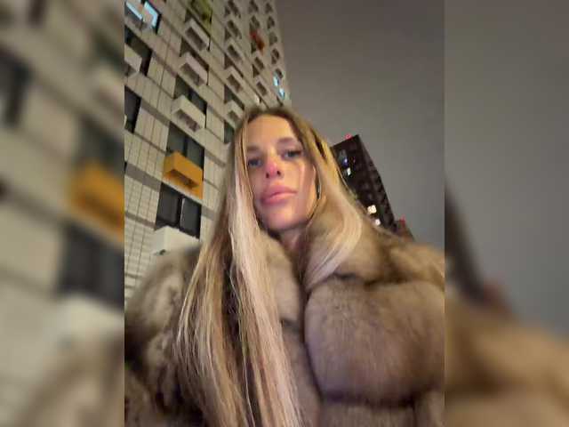 blondinochkaa's BongaCams show and profile