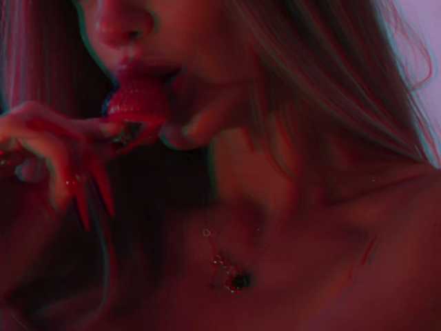 blondinochkaa's BongaCams show and profile