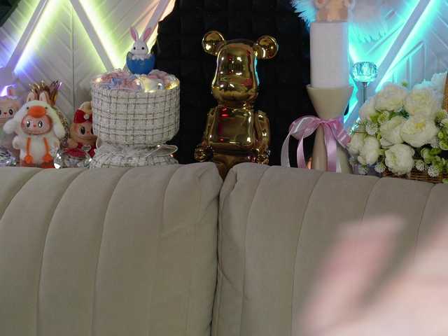 blondinochkaa's BongaCams show and profile