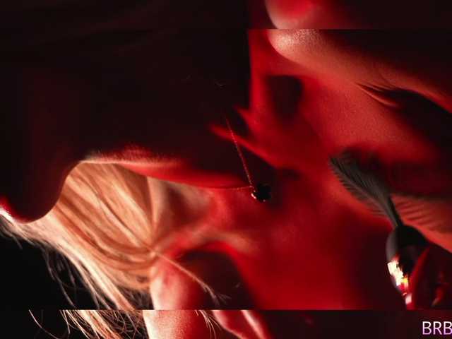 blondinochkaa's BongaCams show and profile