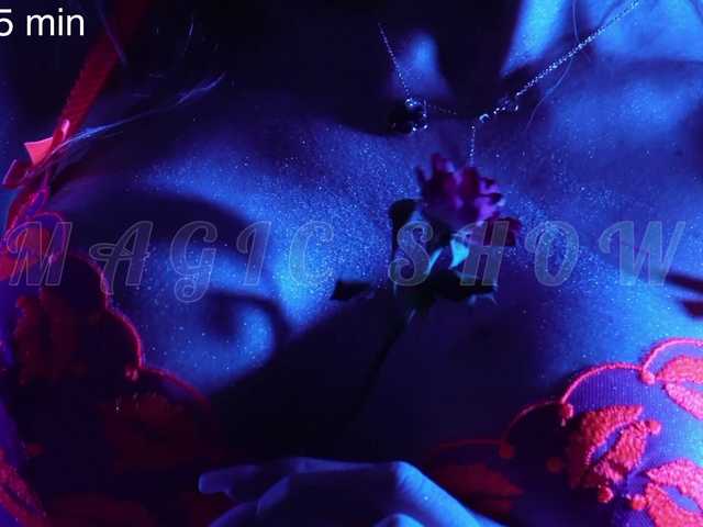 blondinochkaa's BongaCams show and profile