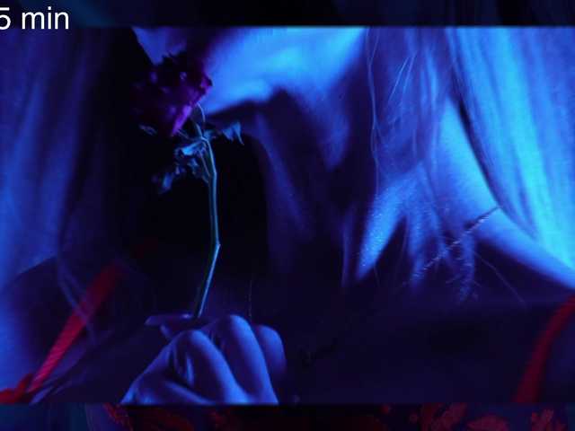 blondinochkaa's BongaCams show and profile