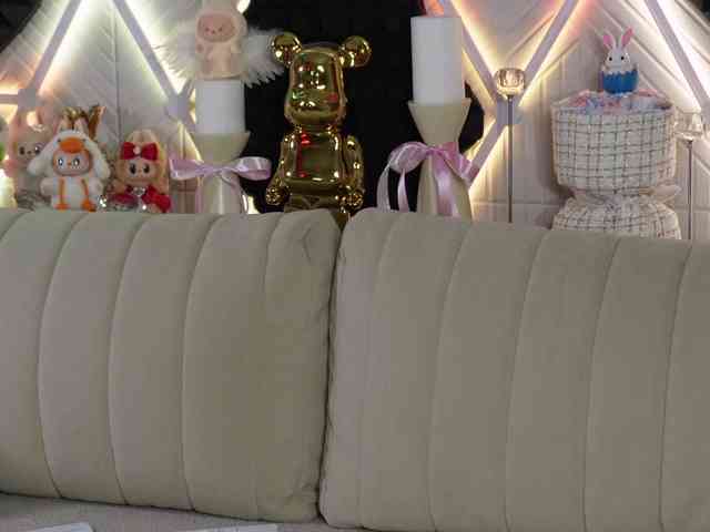 blondinochkaa Live Webcam on BongaCams