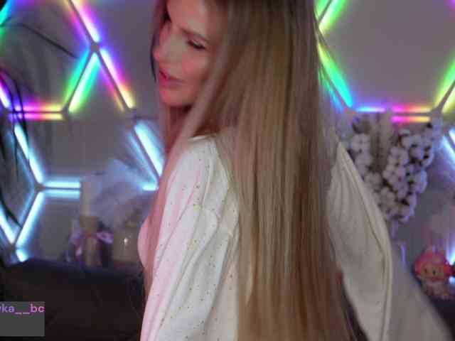 blondinochkaa Live Webcam on BongaCams