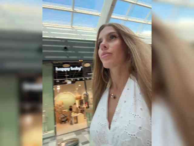 live voyeur Blondinochkaa