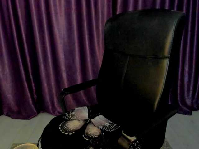 emmacutes's BongaCams show and profile