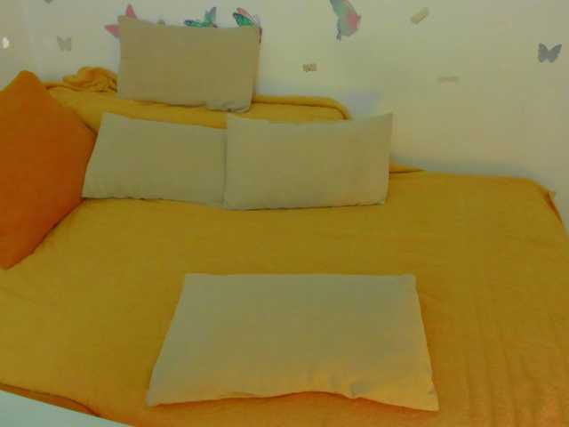 emmacutes's BongaCams show and profile