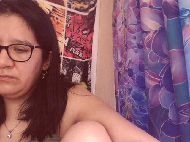 lucyLUxxx's BongaCams show and profile