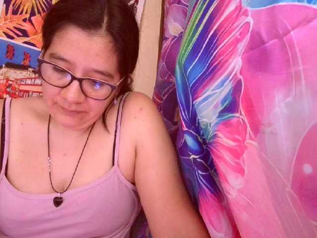 lucyLUxxx's BongaCams show and profile