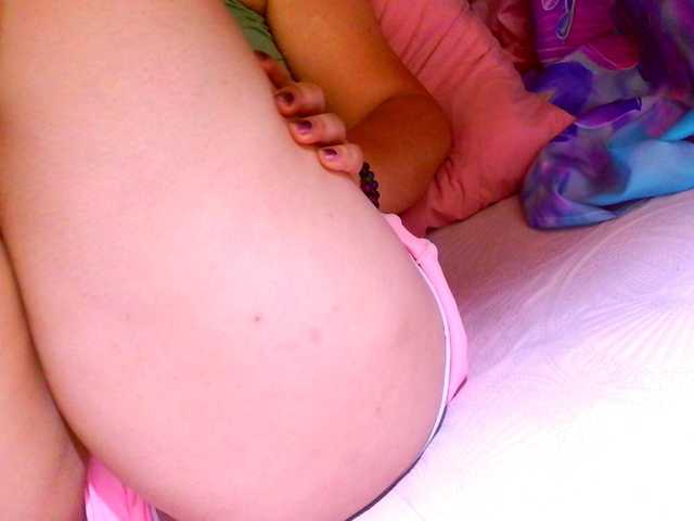 lucyLUxxx's BongaCams show and profile