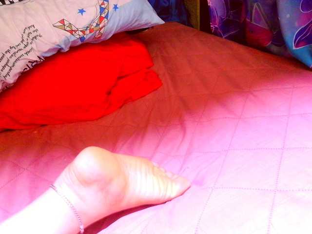 lucyLUxxx's BongaCams show and profile