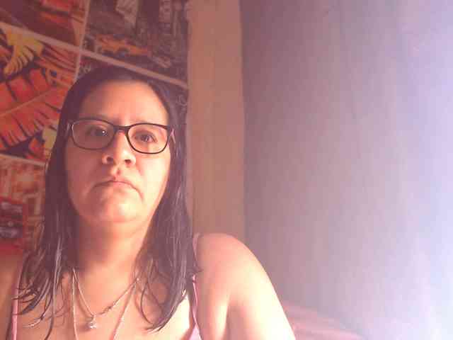 lucyLUxxx Live Webcam on BongaCams