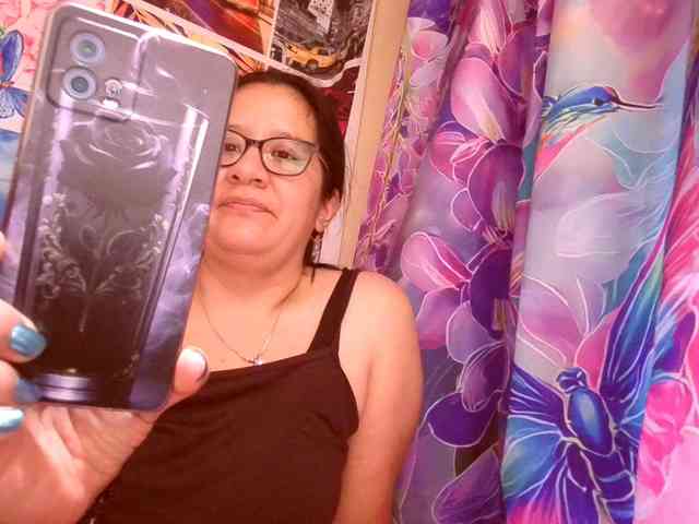 lucyLUxxx Live Webcam on BongaCams