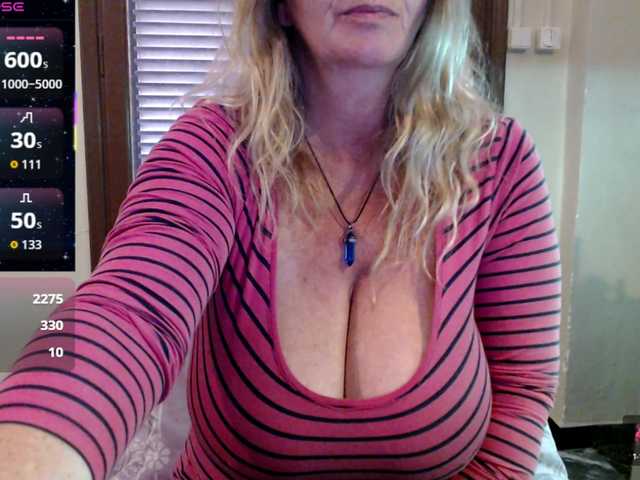 JennaDeluxe's BongaCams show and profile