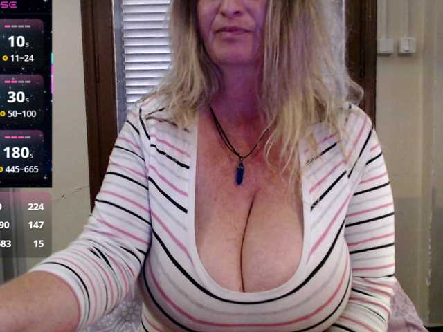 JennaDeluxe's BongaCams show and profile