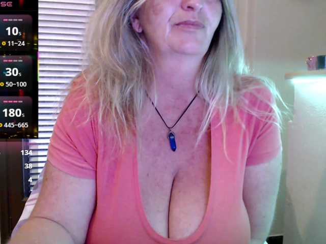 JennaDeluxe's BongaCams show and profile